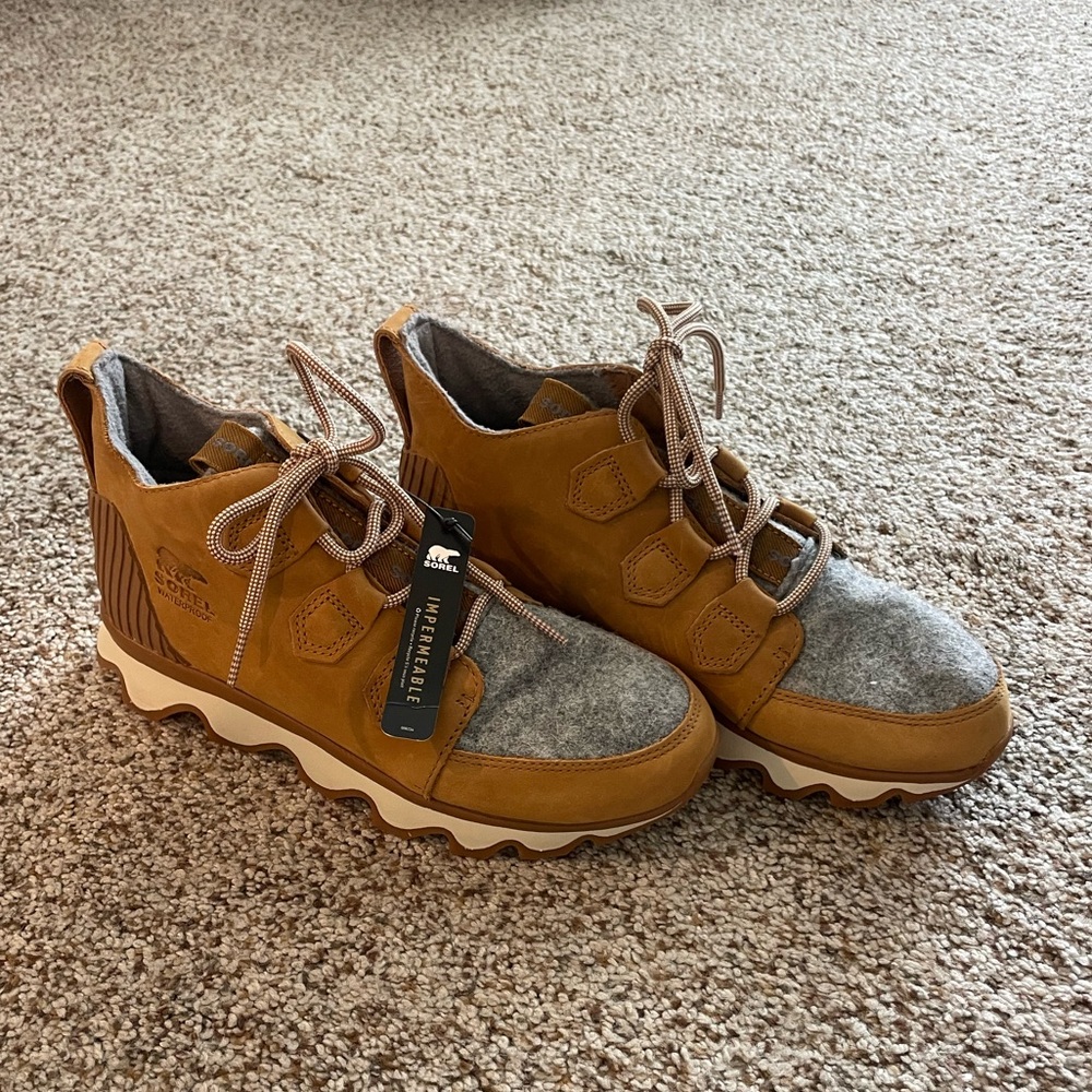Womens Sorel BRAND NEW